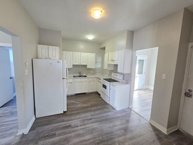 Building Photo - 10 Cedar St Unit 10 Cedar #3