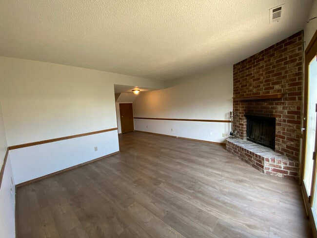 Photo - 294 W Mountain St Townhome
