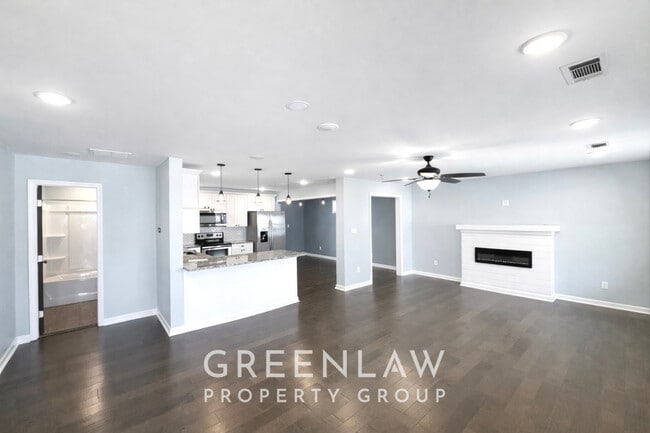 Photo - 256 Birch St