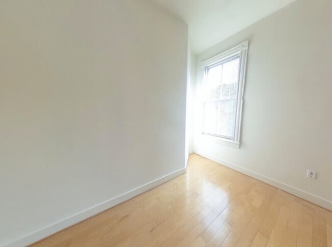 Photo - 301 Goshen St Unidad 2B