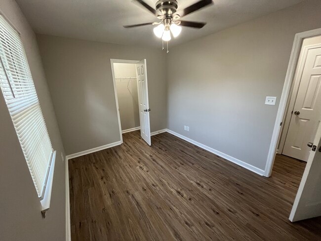 Photo - 125 Greenwood Cir
