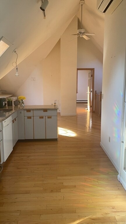 Photo - 82 Hammond St Unit 3