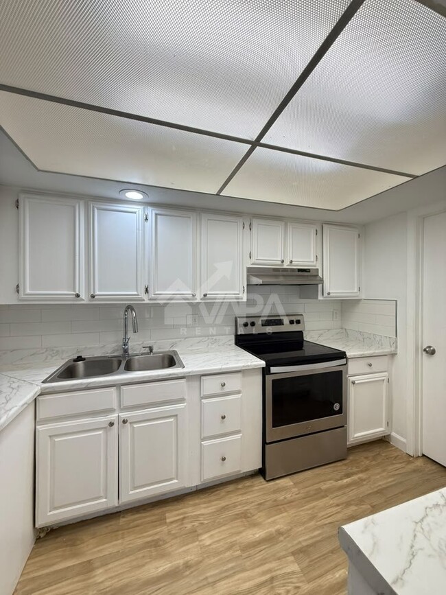 Photo - 6707 Cypress Lake Dr