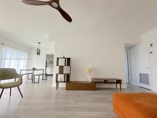 Photo - 9700 E Bay Harbor Dr Unit 408