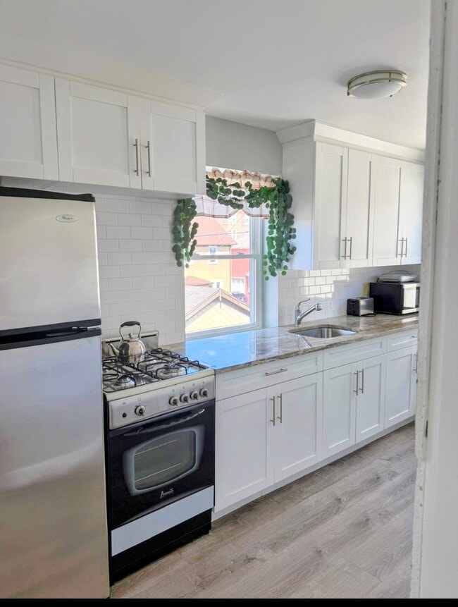 Photo - 518 79th St Unidad Doctors rd