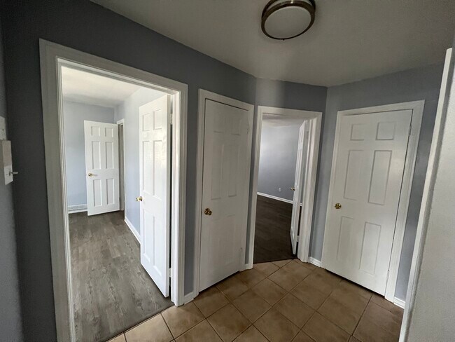 Photo - 13765 Cedar Rd