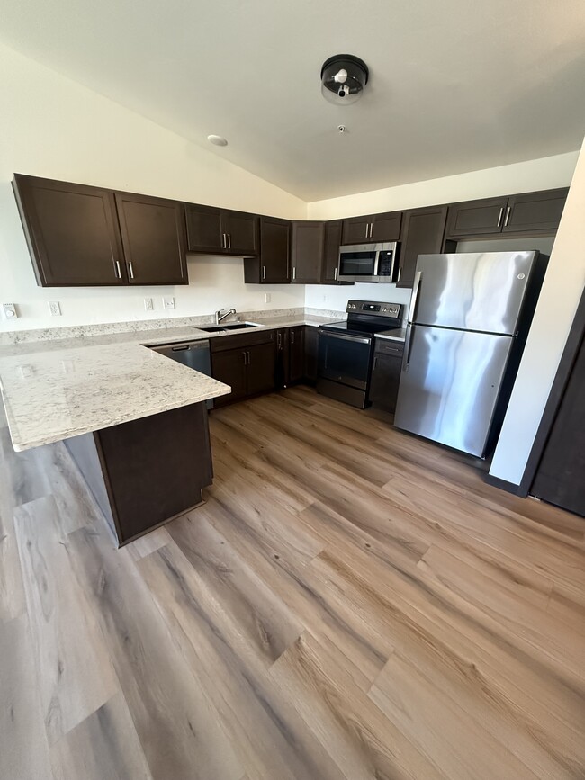 Building Photo - Meadowlark Village Rental