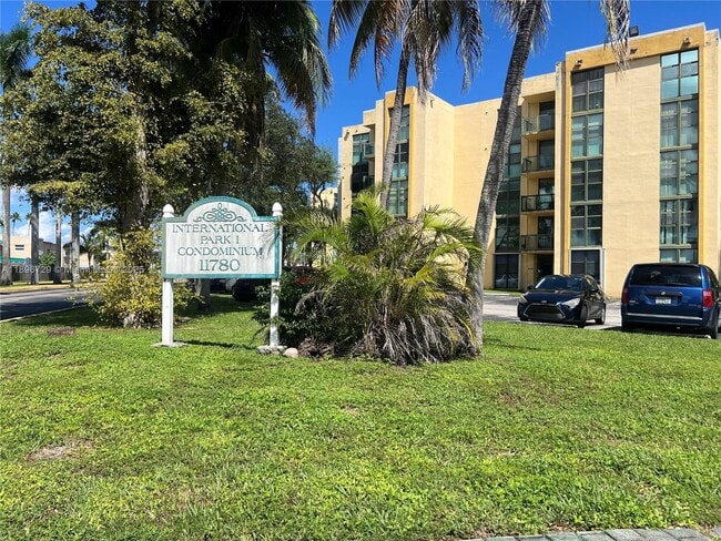 Photo - 11780 SW 18th St Unit 103-2