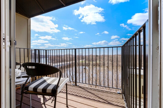 Model - Balcony
