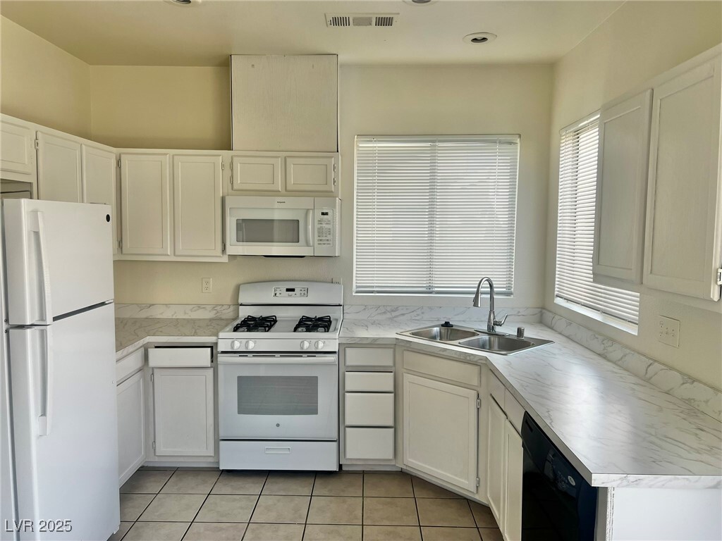 Photo - 6656 Goldencreek Way