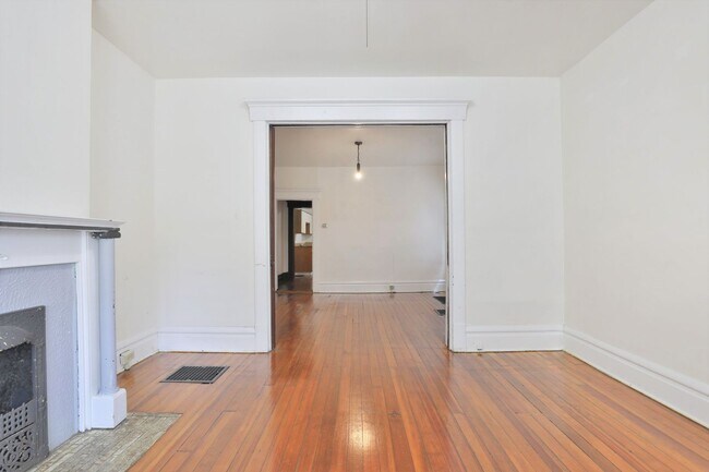 Photo - 5 Bedroom Right off of High St - OSU Campus