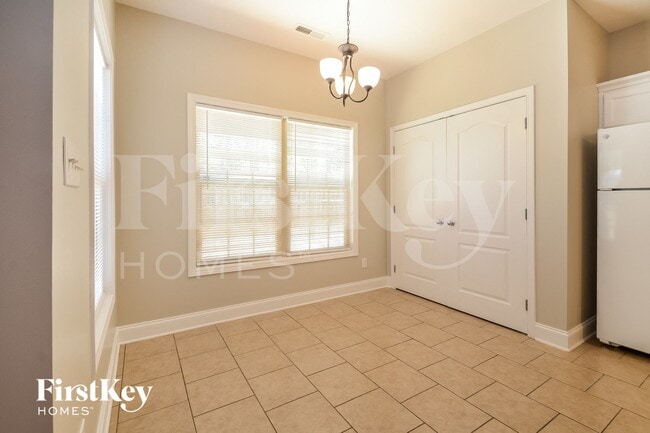 Photo - 4345 Canterbury St