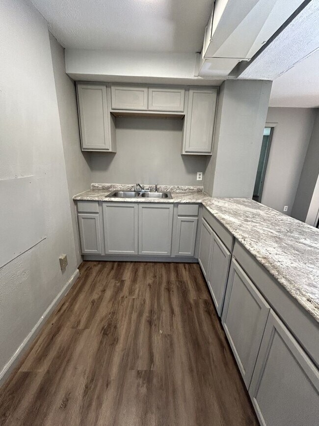 Photo - 304 E Park St Unit 304 E Park Apt B