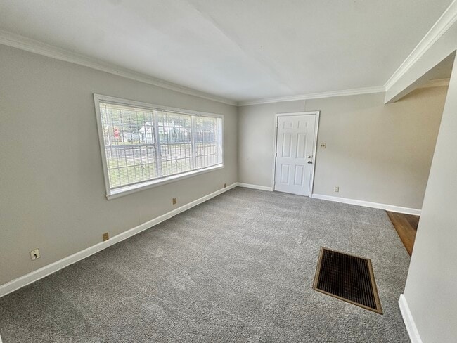 Photo - 1068 Railton Rd