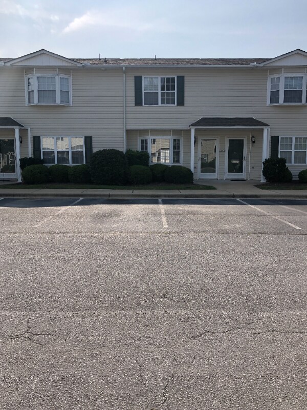 Photo - 2320 Vineyard Dr