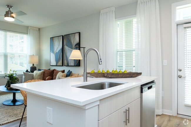 Howard - 2BR,2BA - 1,115 SF - Kitchen
