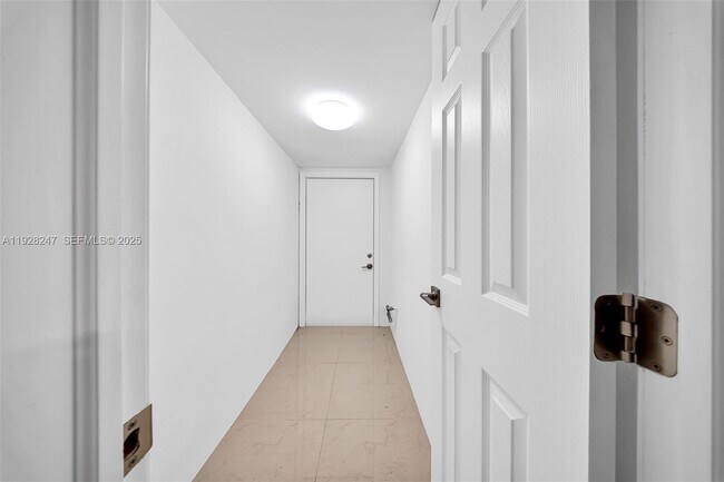 Photo - 7417 Twin Sabal Dr