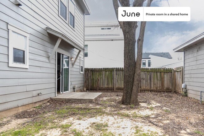 Photo - Room in Shared 5 bed/2 bath home Unidad B