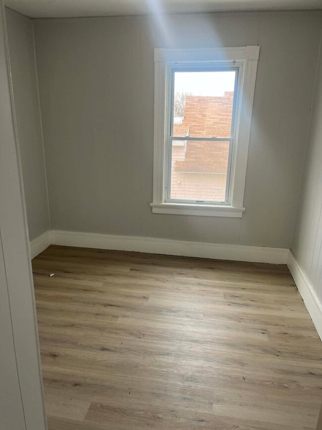 61 Wilson Ave Unit 2 2nd floor