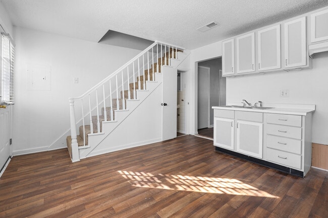 Photo - Arbor Manor