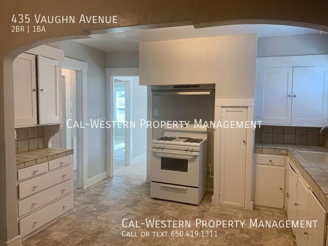 Photo - 435 Vaughn Ave