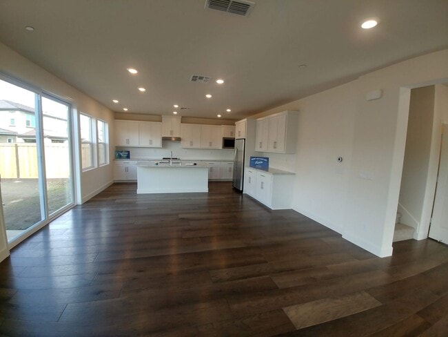 Photo - 2481 Azalea Ave