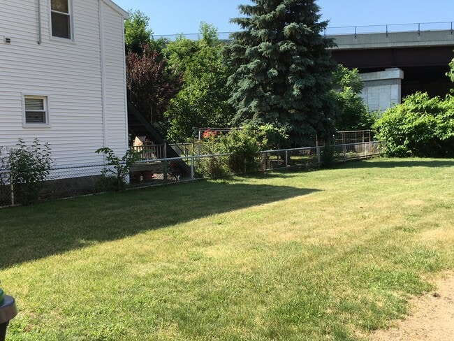 Photo - 12 Corning St Apartamentos Unidad 1st. Floor