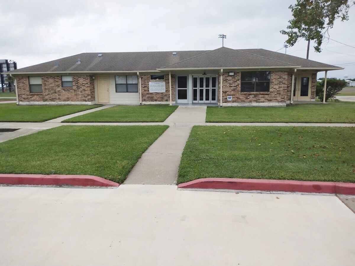 Photo - 1207 Miracle Dr