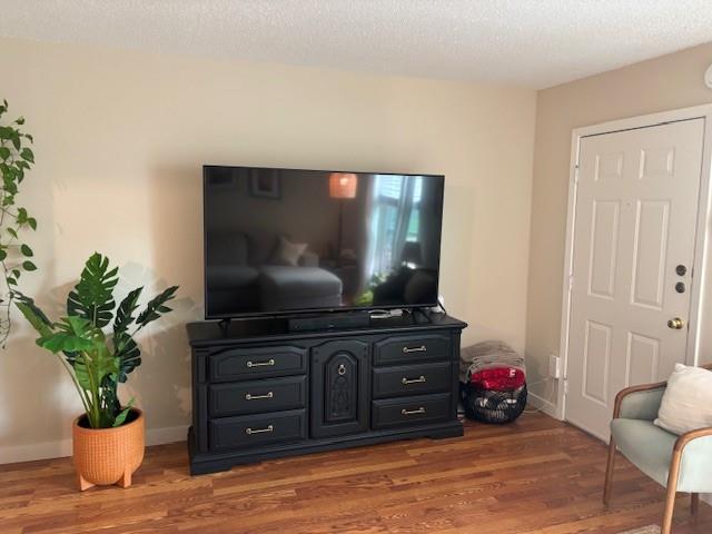 Photo - 7104 Hardy Dr