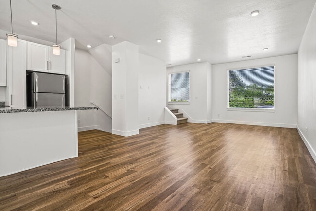 Aero Luxury Townhomes