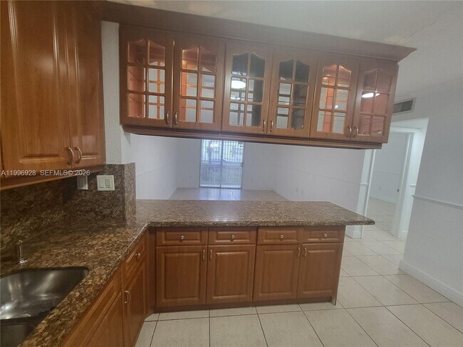 Photo - 1275 W 35th St Unit 29B