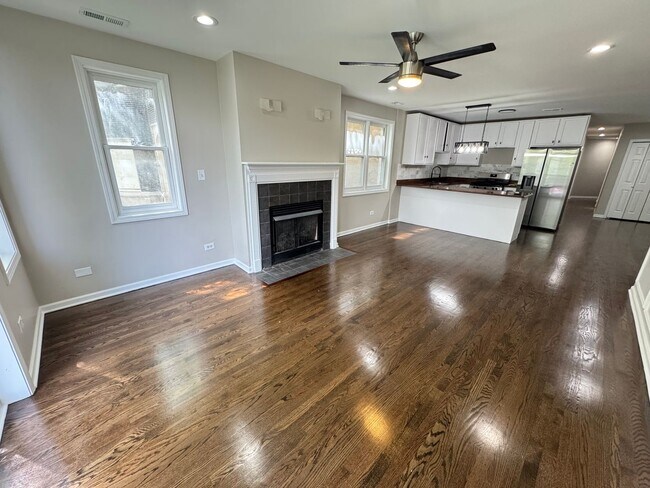 Photo - 5438 S Indiana Ave Unit 1