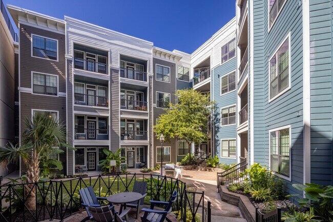 Photo - AMLI Eastside