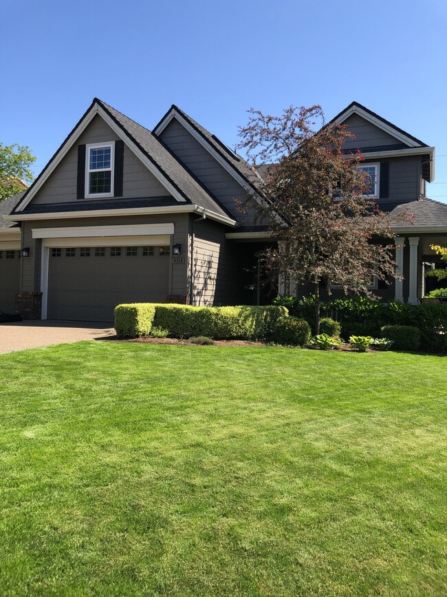 Photo - 5 Bedrooms and 2.5 Bathrooms with Views of the Rolling Hills of Corvallis Country Club