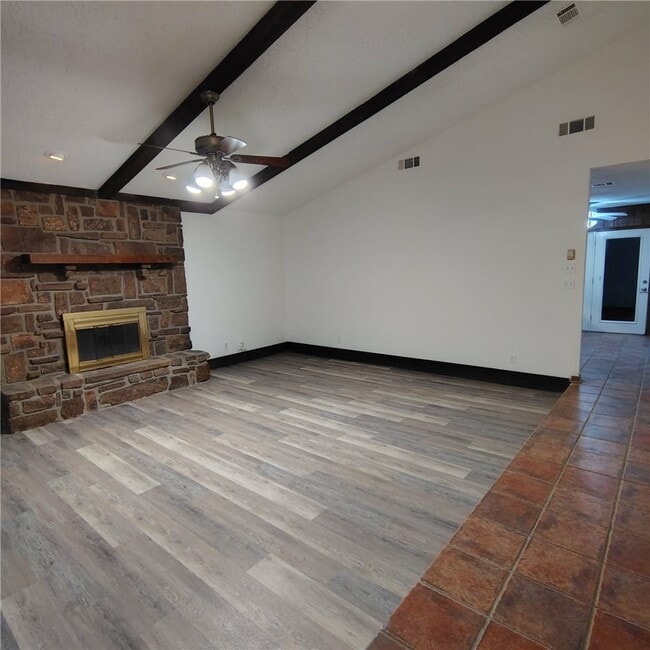Building Photo - 3129 Glen Flora Way