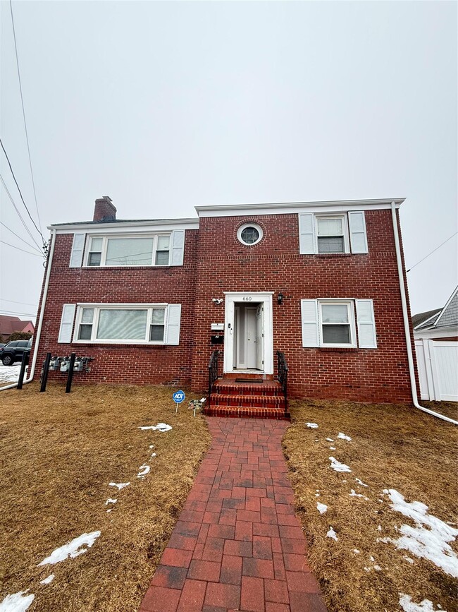 Building Photo - 660 Great Neck Rd Unit 1 Rental