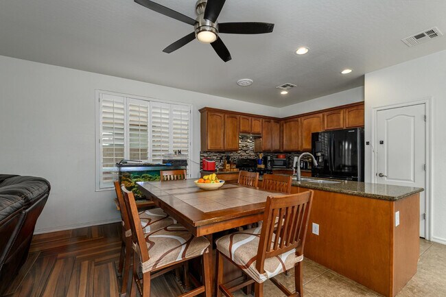 Photo - 15038 N 145th Ln
