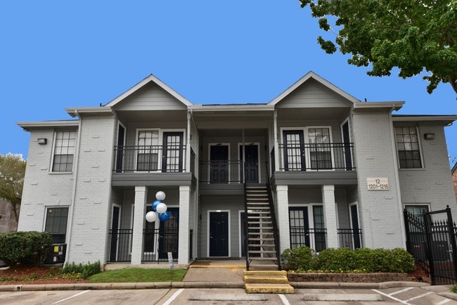 Photo - Green Tree Place