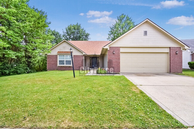 Building Photo - 740 Sweet Creek Dr