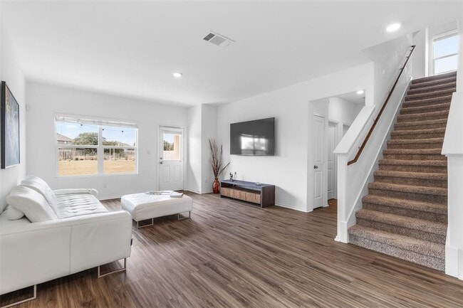 Photo - 432 Wolf Springs Rd