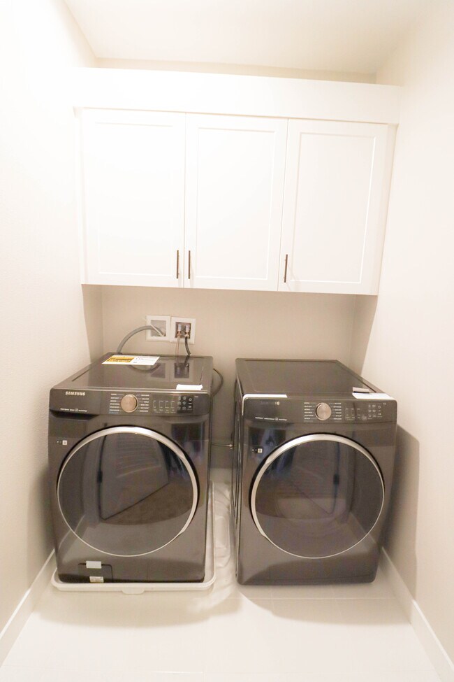 Photo - 2049 W Rosecrans Ave