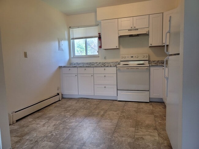 Photo - 2870 Montebello Dr W Unidad #4