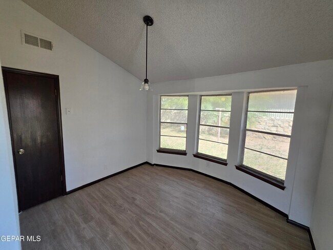 Photo - 6056 Belladonna Cir