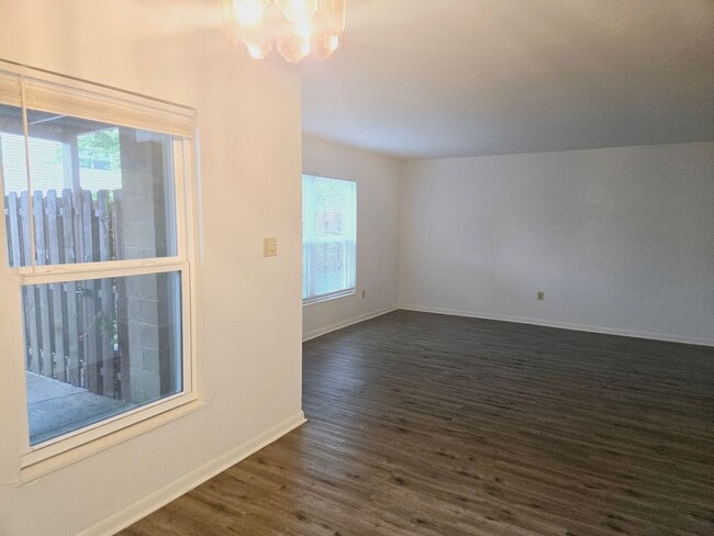 Photo - Beautifully updated 2 bd, 1.5 ba condo clo...