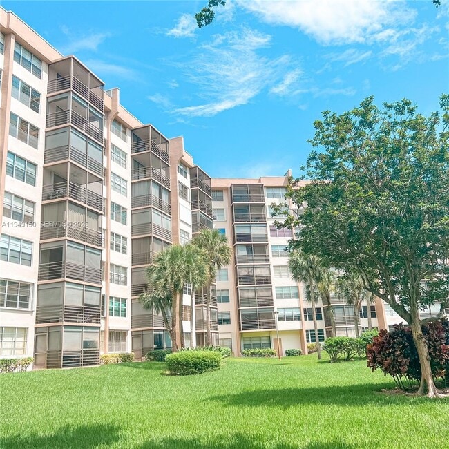 Photo - 1000 St Charles Pl Unit 721