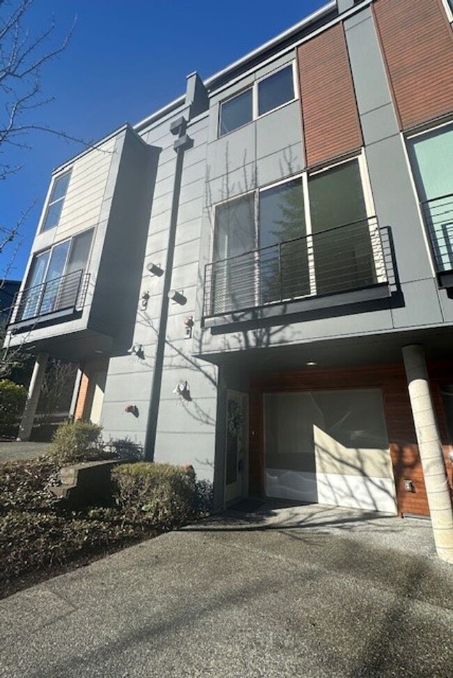 3bd/2.5ba Issaquah Townhome - 3bd/2.5ba Issaquah Townhome