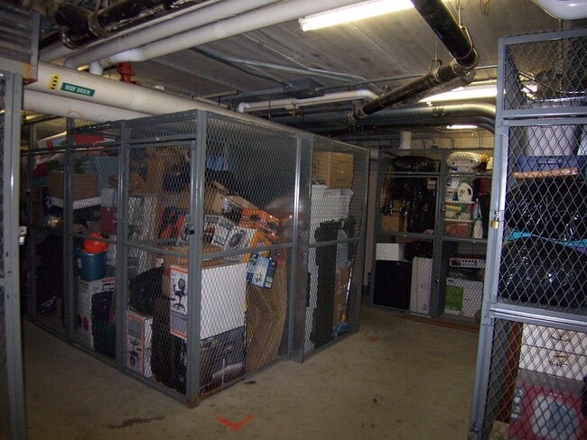Photo - NO BROKER FEE!!  A/C!  GARAGE PARKING INCLUDED!  LAUNDRY IN-UNIT!!