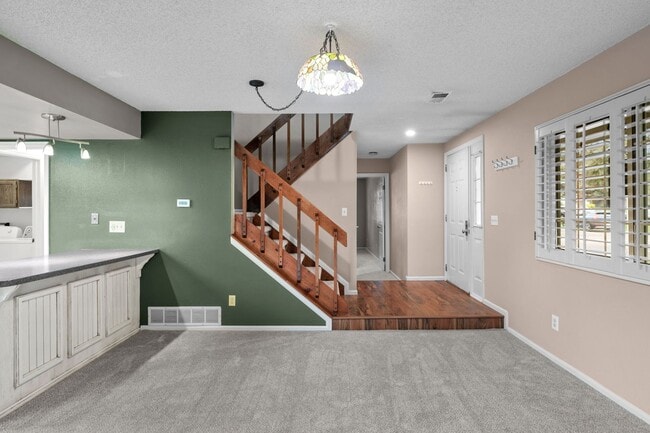 Photo - 2 Bed 2 Bath  in Heather Ridge Unidad A Rental