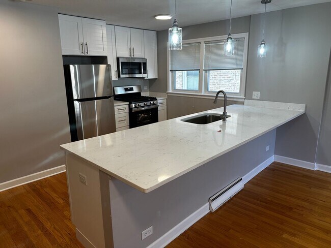 Photo - Spacious 2 Bed, 1 Bath, Plus Den/Office in... Unidad 1W