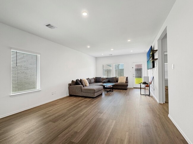 Photo - 5235 Creekstone Rise Ln